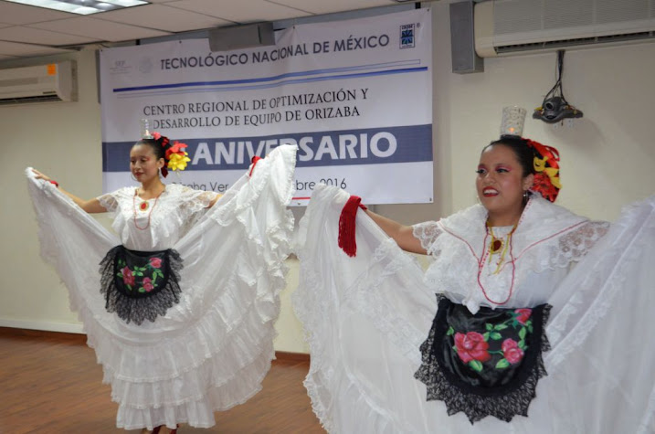 Ballet Folclórico Zontradición en el XXIII Aniversario del CRODE Orizaba