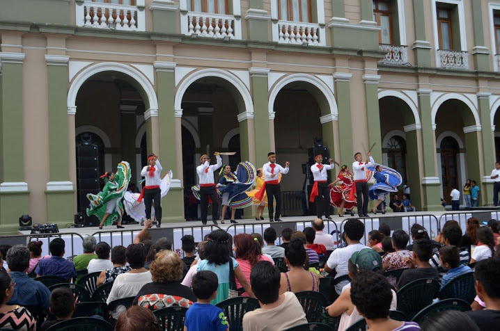 10-08-2016 Participa el grupo de danza Zontradición en Festival Internacional de Folclore 2016