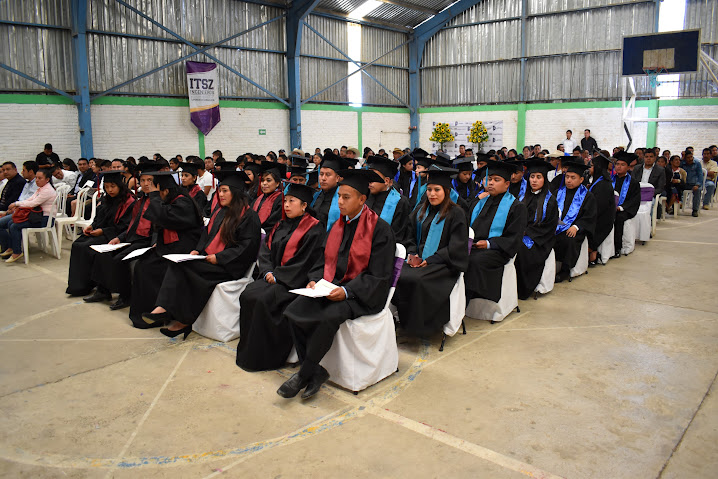 Ceremonia de graduación CeDE Tehuipango 2018