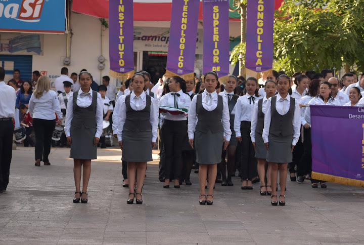 16-09-2019 Desfile ITSZ-H. Ayuntamiento Zongolica